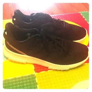 Adidas womens cloudfoam sneakers